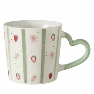 tazza floreale e fragola