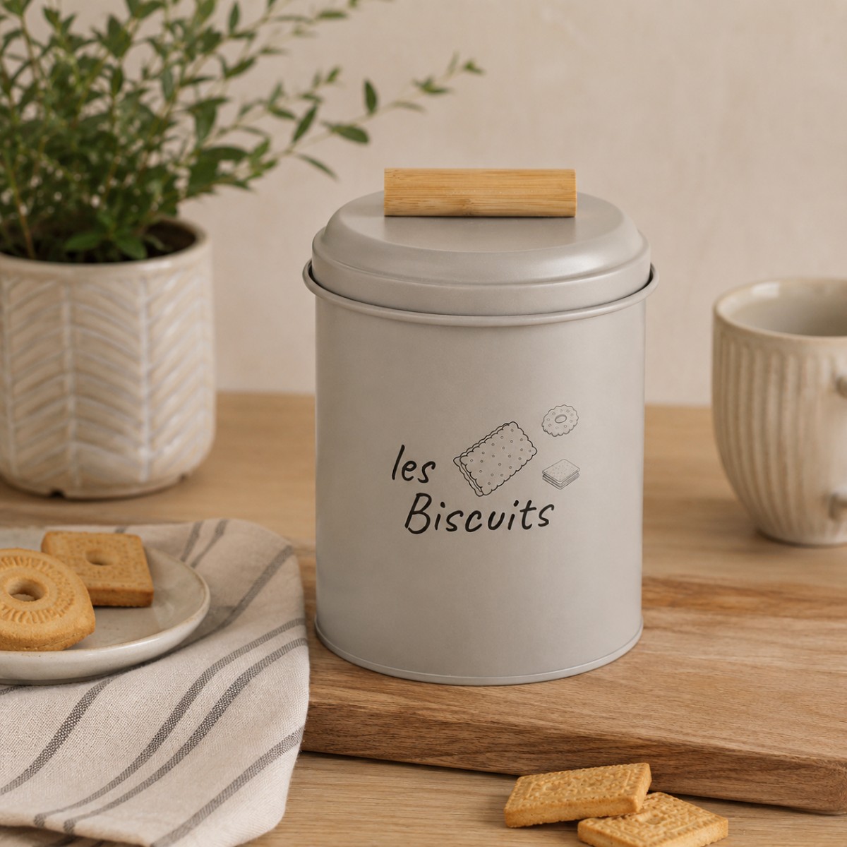 barattolo in latta per biscotti